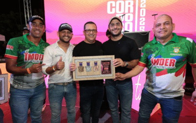 Atletas cordobeses celebran en los V Juegos Departamentales 2025 en Montería