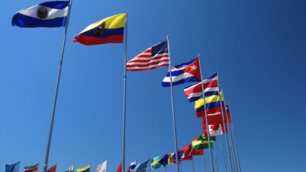 banderas de Latino América, países a los cuales el papa envió un mensaje de unión