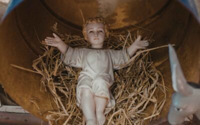 Figura del niño Jesús utilizada en pesebres para celebrar su nacimiento