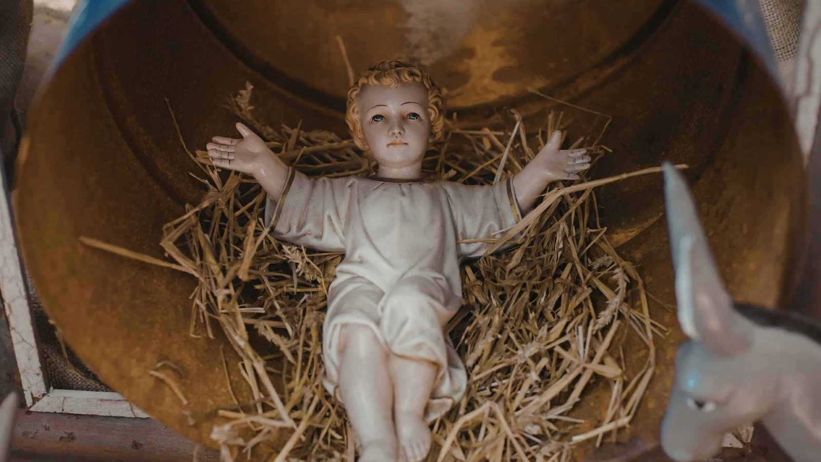 Figura del niño Jesús utilizada en pesebres para celebrar su nacimiento