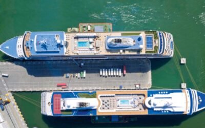 Cruceros turísticos en el puerto de Cartagena de Indias, Caribe colombiano