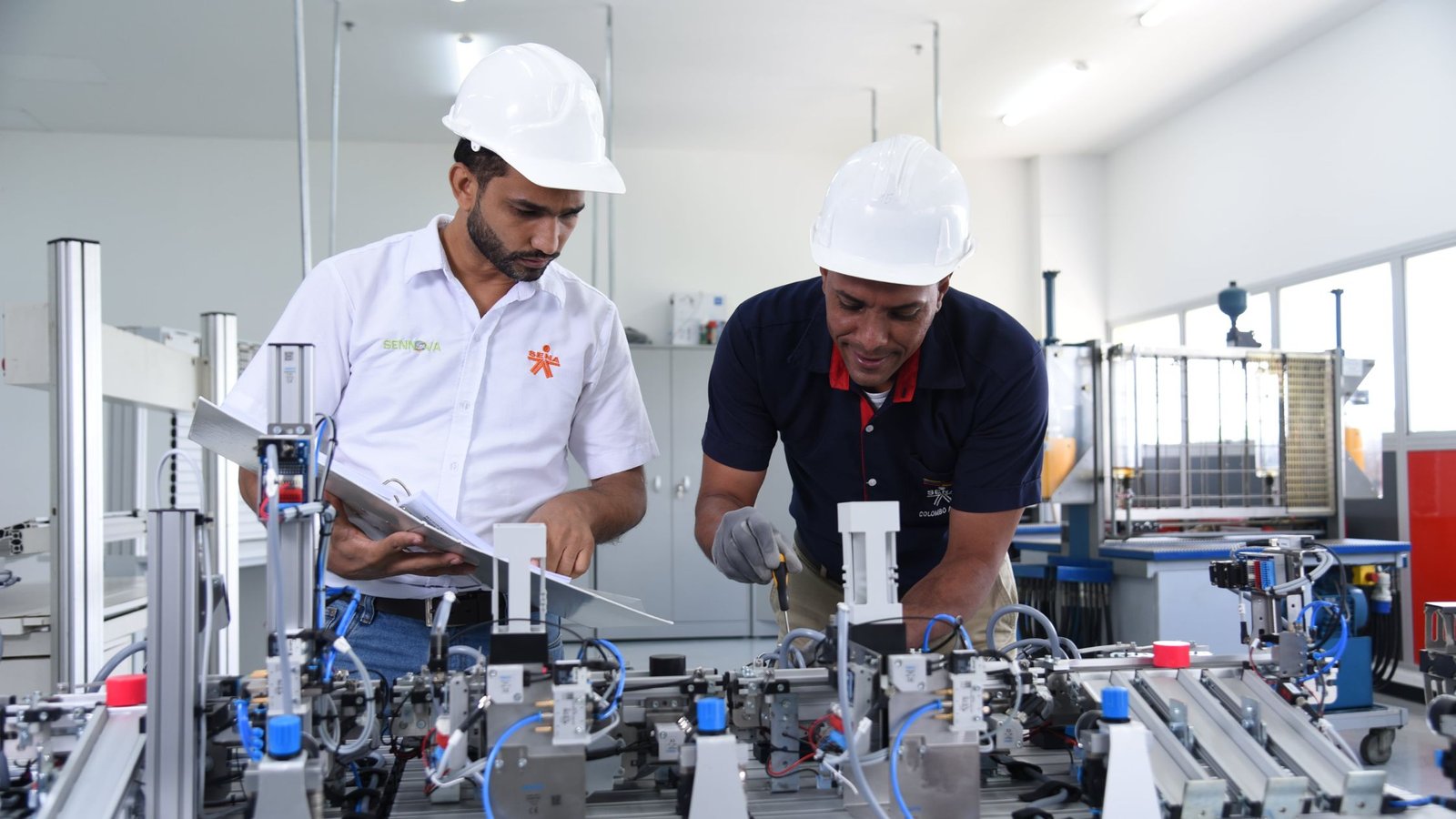 Trabajadores del SENA que participaron en la convocatoria de empleo