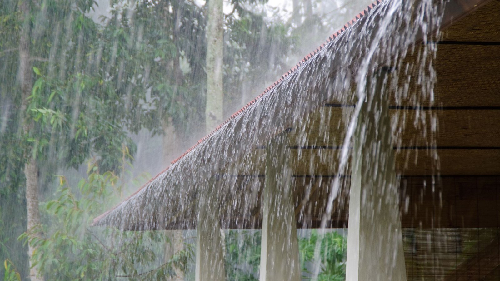 Plan de emergencia por fuertes lluvias en Colombia durante la temporada de inundaciones y deslizamientos.