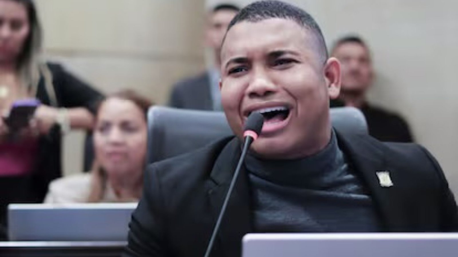 Miguel Polo Polo durante una intervención pública en el Congreso de Colombia.